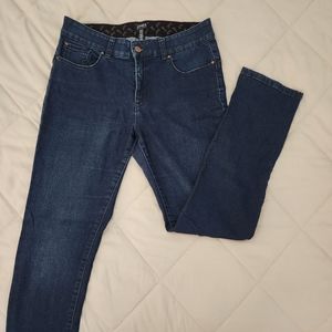 Jones New York Sraightleg jeans, Blue denim, size 10, stretch waistband